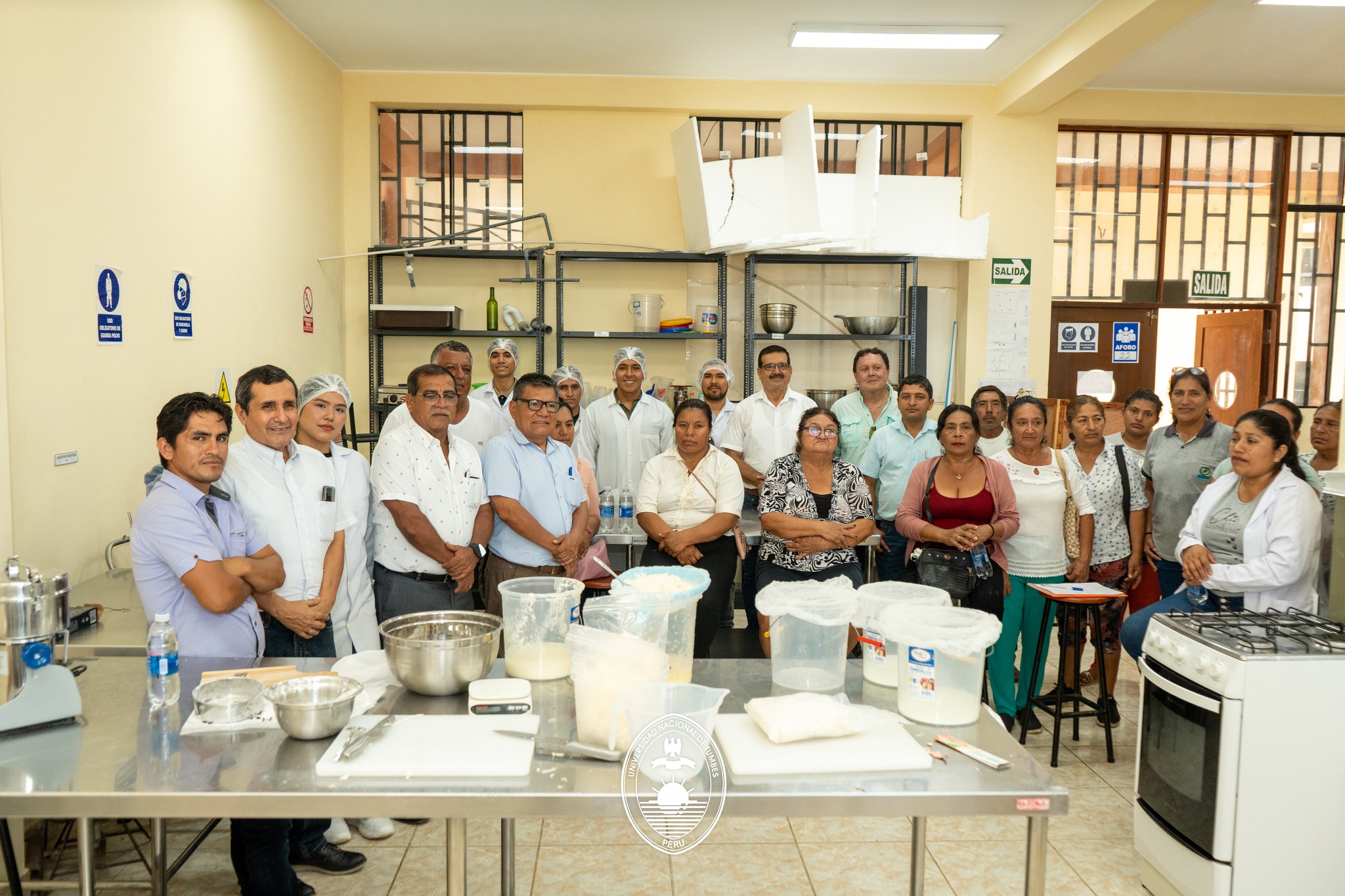 UNTUMBES FORTALECE CAPACIDADES DE PRODUCTORES DE CASITAS 