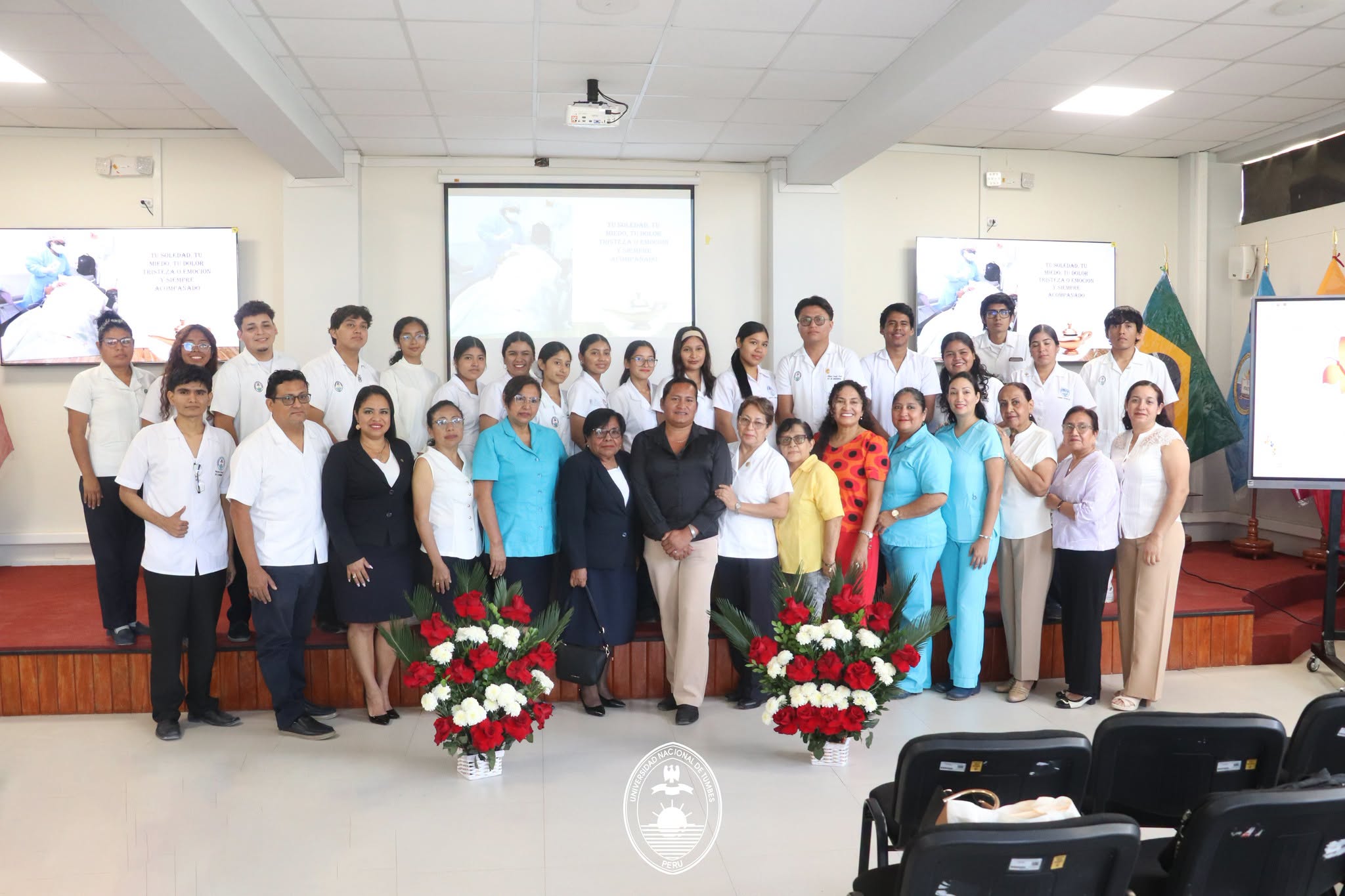 JORNADA ACADÉMICA Y RECONOCIMIENTO DESTACAN COMPROMISO DE LOS PROFESIONALES DE ENFERMERÍA 